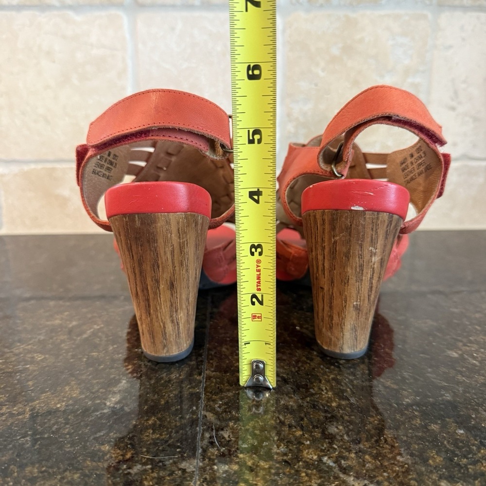 Clarks Red Woven Sandals - Picture 14 of 14